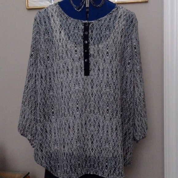 🆕 Light Weight Flowy Slightly Sheer w Button Tunic by JESSICA! Better IRL! - Picture 1 of 6